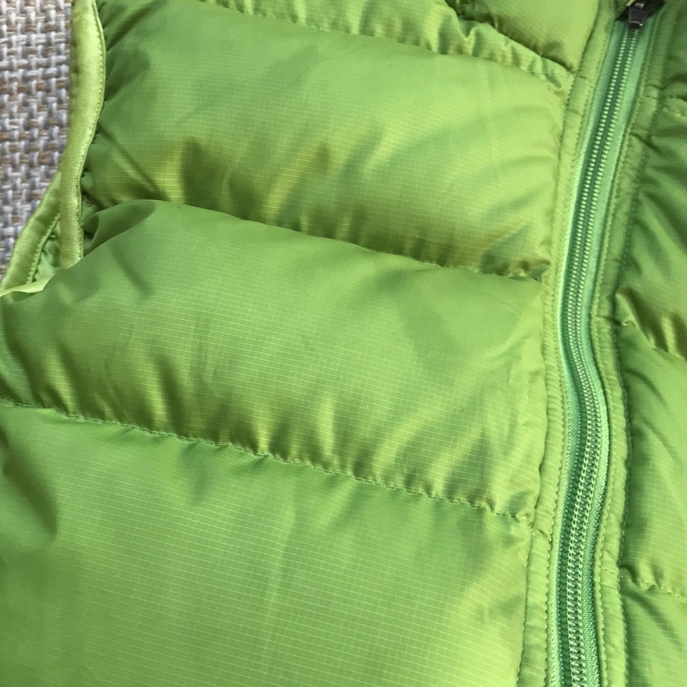 Patagonia Hi Loft Puffer Vest (kids' size S) - Picture 6 of 12